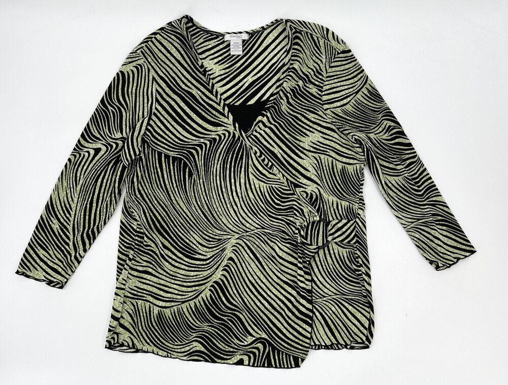 Dressbarn Blouse Womens 14 Green Geometric 3/4 Sleeve V-Neck Polyester Shirt